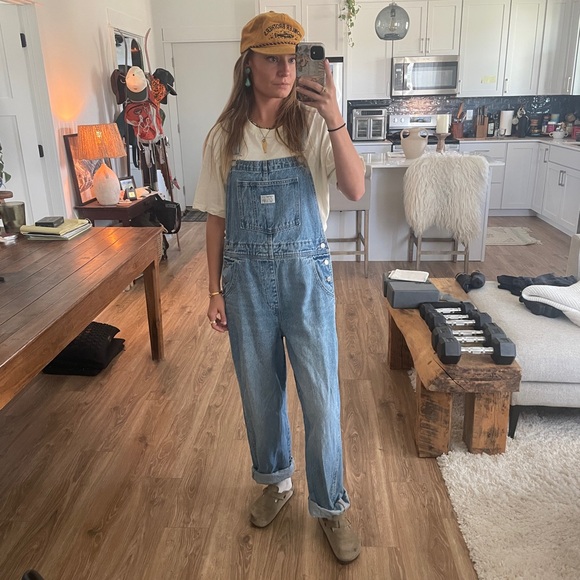 Meet your Posher, Hannah - Picture 2 of 12